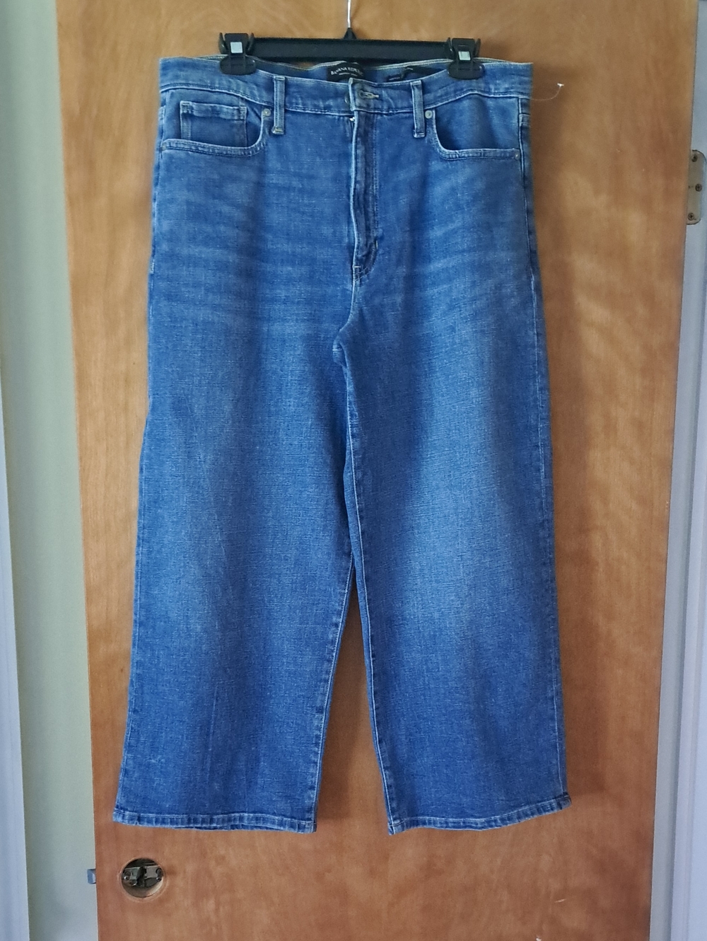 Banana Republic Classic Crop